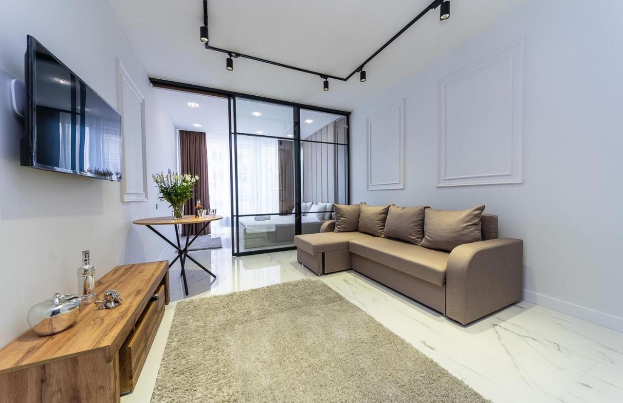 Fashionable Apartments. Smartplaza Metro Minskaya. Obolon 基輔 外观 照片